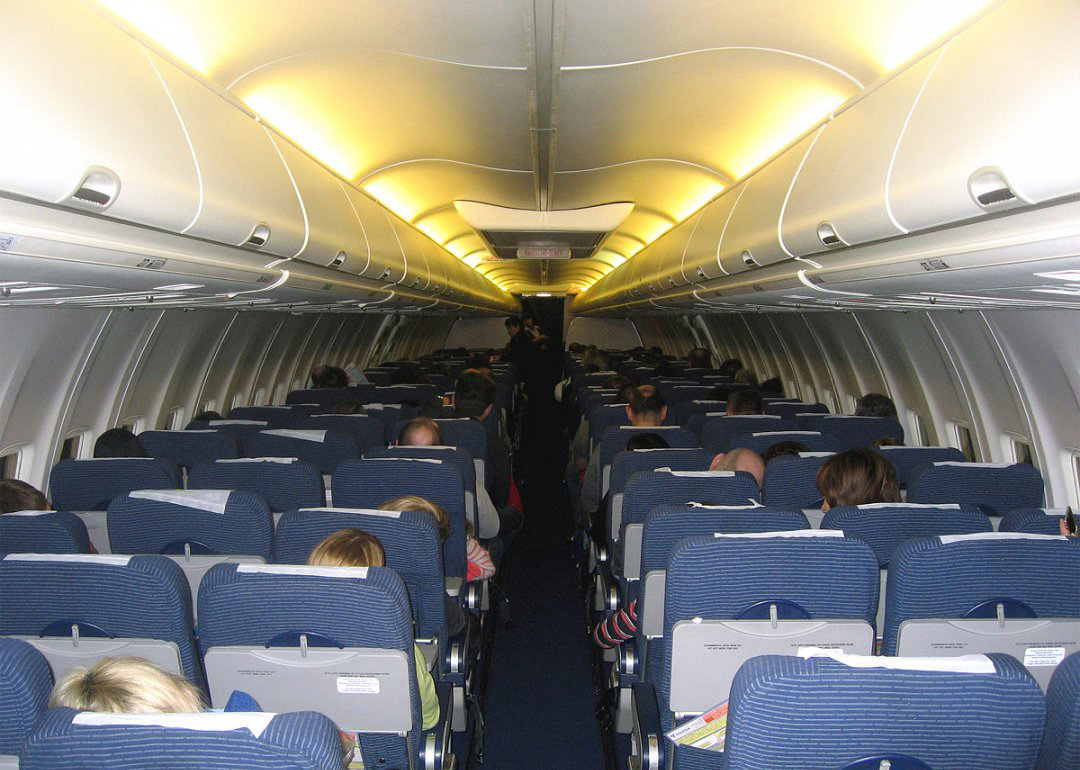 Boeing 737-800 NORDSTAR салон